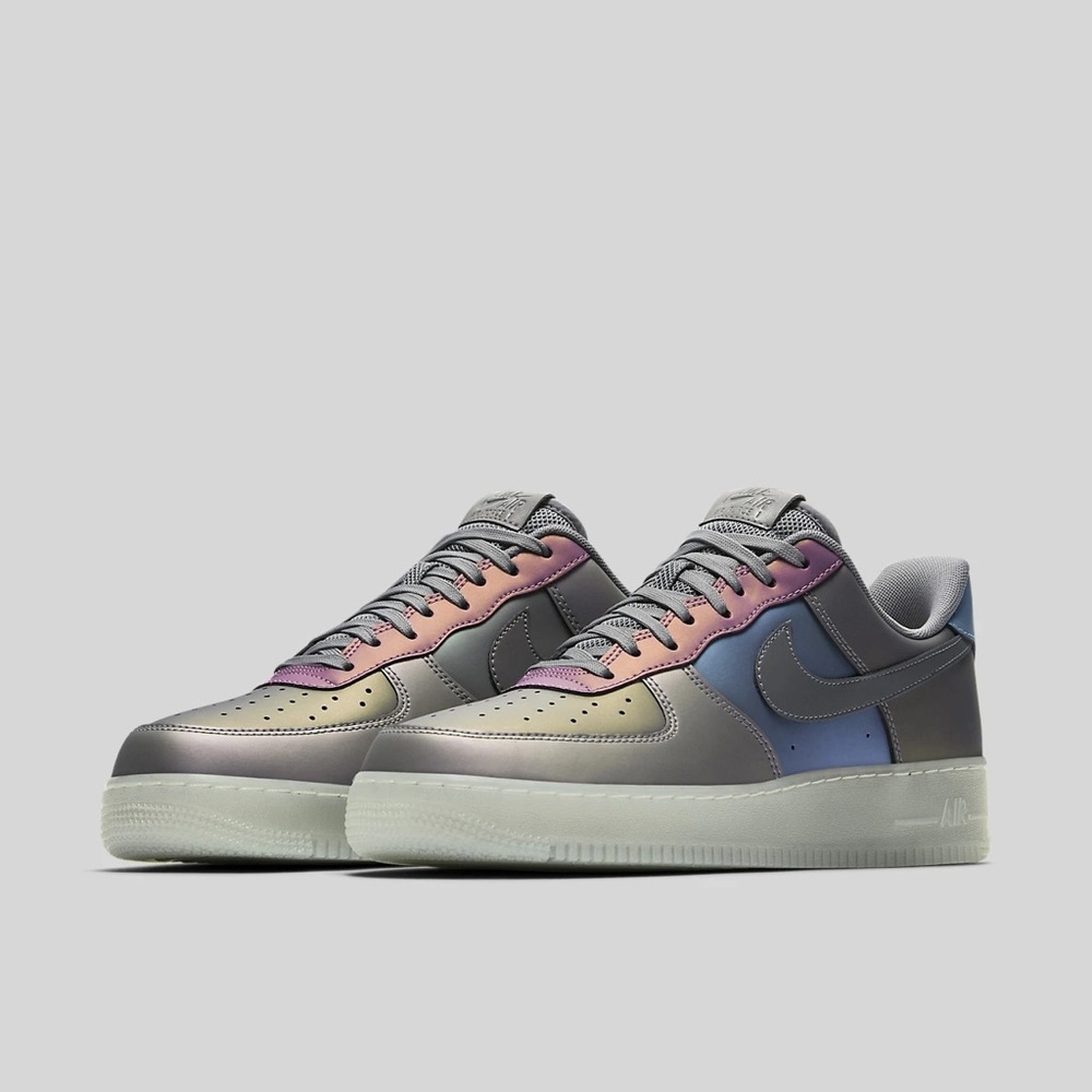 Air Force 1 Low 07 LV8 Iridescent